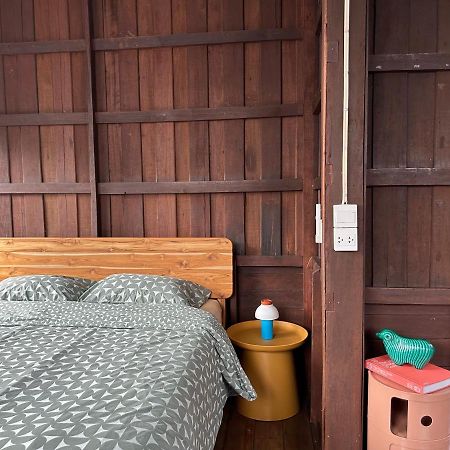 Cozy Villa In Chiangmai Old Town Chiang Mai Bagian luar foto